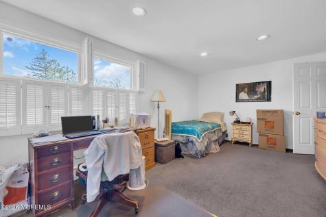 37 Faith Lane Aberdeen NJ 07747