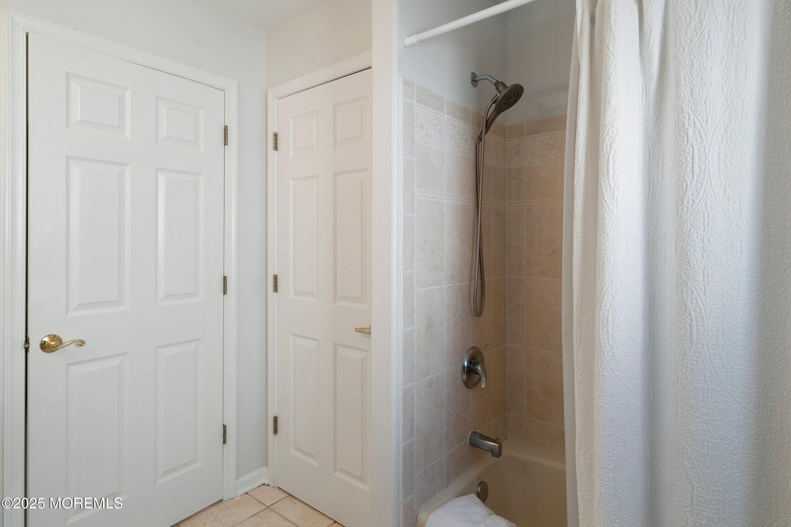 8 Jibsail Drive Bayville NJ 08721