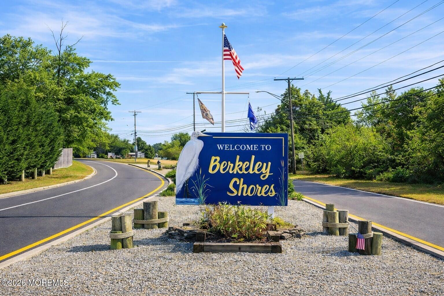8 Jibsail Drive Bayville NJ 08721