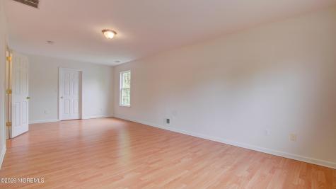 109 Woodland Drive Aberdeen NJ 07747