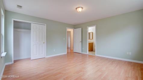 109 Woodland Drive Aberdeen NJ 07747