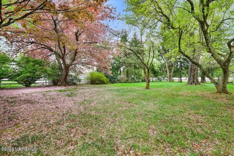 204 Dutch Lane Road Freehold NJ 07728