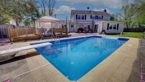 8 Darby Road Marlboro NJ 07746