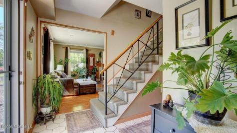 8 Darby Road Marlboro NJ 07746