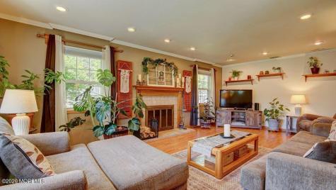 8 Darby Road Marlboro NJ 07746