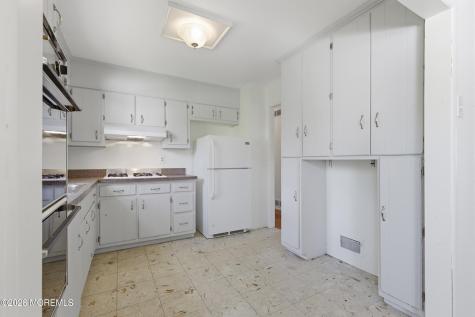 14 Woodridge Avenue Toms River NJ 08755
