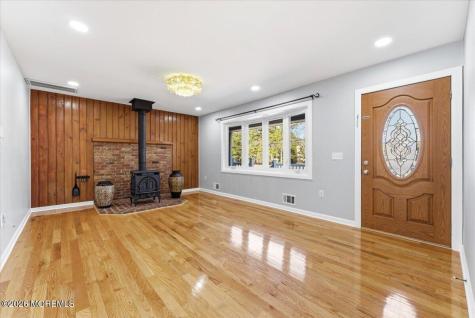 629 W Commodore Boulevard Jackson NJ 08527