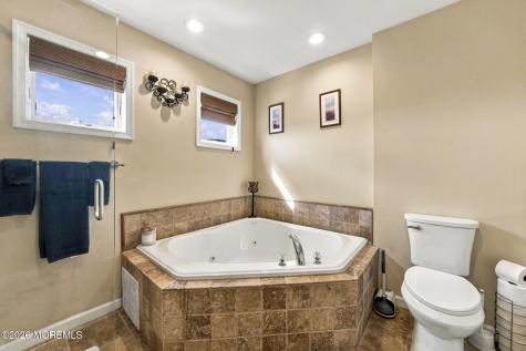 243 Dogwood Drive Bayville NJ 08721