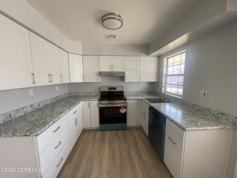 866C Inverness Court Lakewood NJ 08701