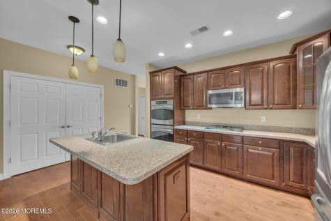 37 Kingston Drive Jackson NJ 08527