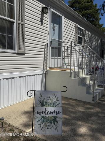 21 Bluebird Lane Whiting NJ 08759