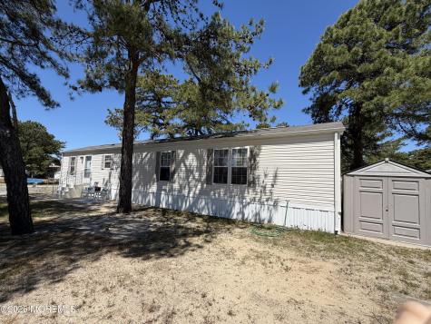 21 Bluebird Lane Whiting NJ 08759