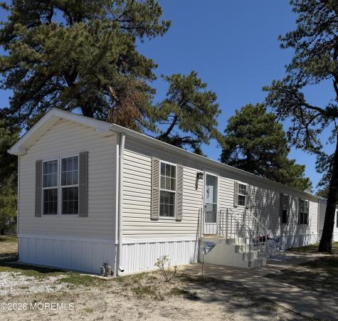 21 Bluebird Lane Whiting NJ 08759
