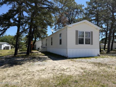 21 Bluebird Lane Whiting NJ 08759