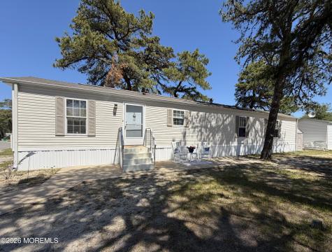 21 Bluebird Lane Whiting NJ 08759