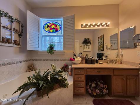 18 Fieldstone Court Whiting NJ 08759