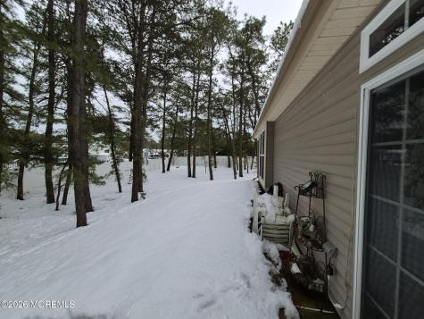 18 Fieldstone Court Whiting NJ 08759