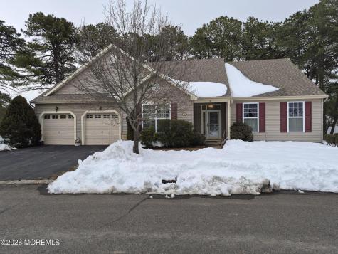 18 Fieldstone Court Whiting NJ 08759