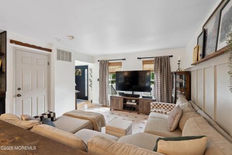 78 Heritage Drive Englishtown NJ 07726