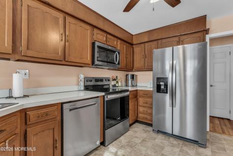912B Dumbarton Drive Lakewood NJ 08701