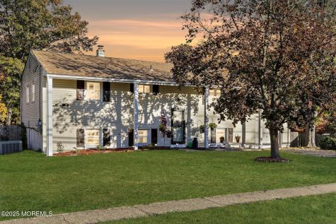 28 Salem Hill Road Howell NJ 07731