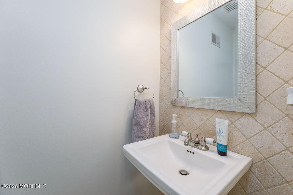 1010 Mariner Avenue Manahawkin NJ 08050
