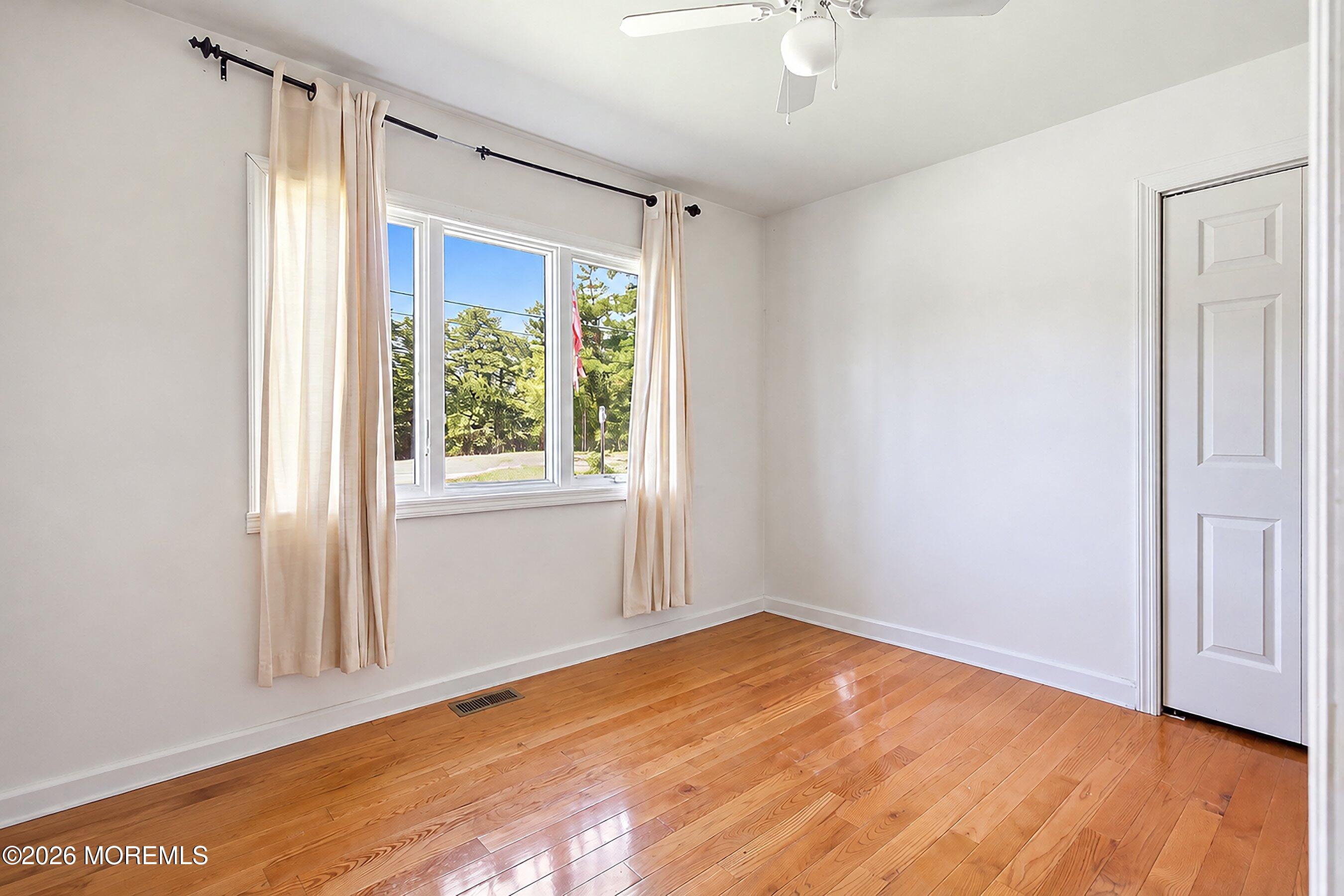 1417 Anchor Avenue Beachwood NJ 08722
