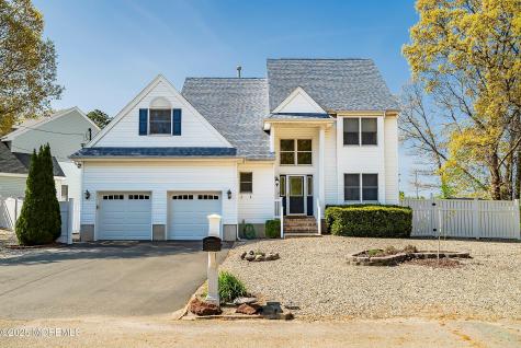 39 Ivy Court Bayville NJ 08721