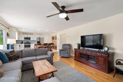 39 Ivy Court Bayville NJ 08721