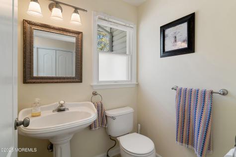 39 Ivy Court Bayville NJ 08721