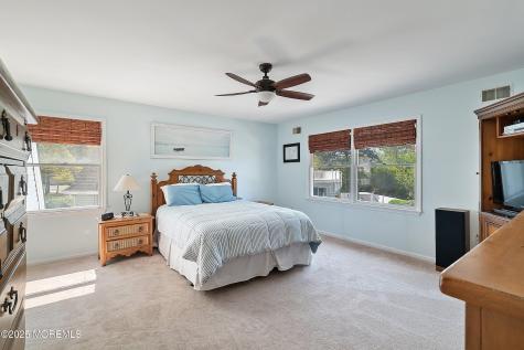 39 Ivy Court Bayville NJ 08721