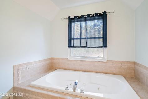 39 Ivy Court Bayville NJ 08721