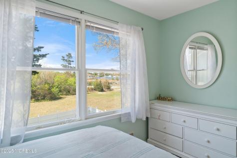 39 Ivy Court Bayville NJ 08721