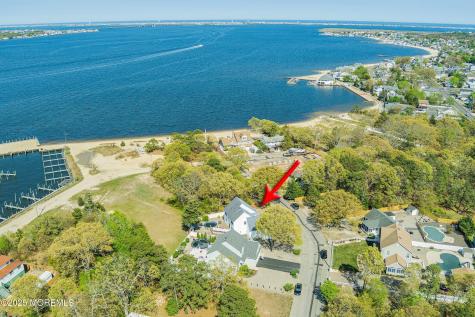 39 Ivy Court Bayville NJ 08721
