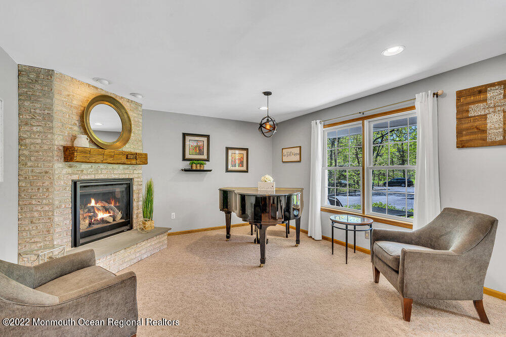 614 Oakwood Avenue Jackson NJ 08527