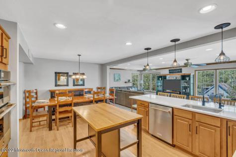 614 Oakwood Avenue Jackson NJ 08527
