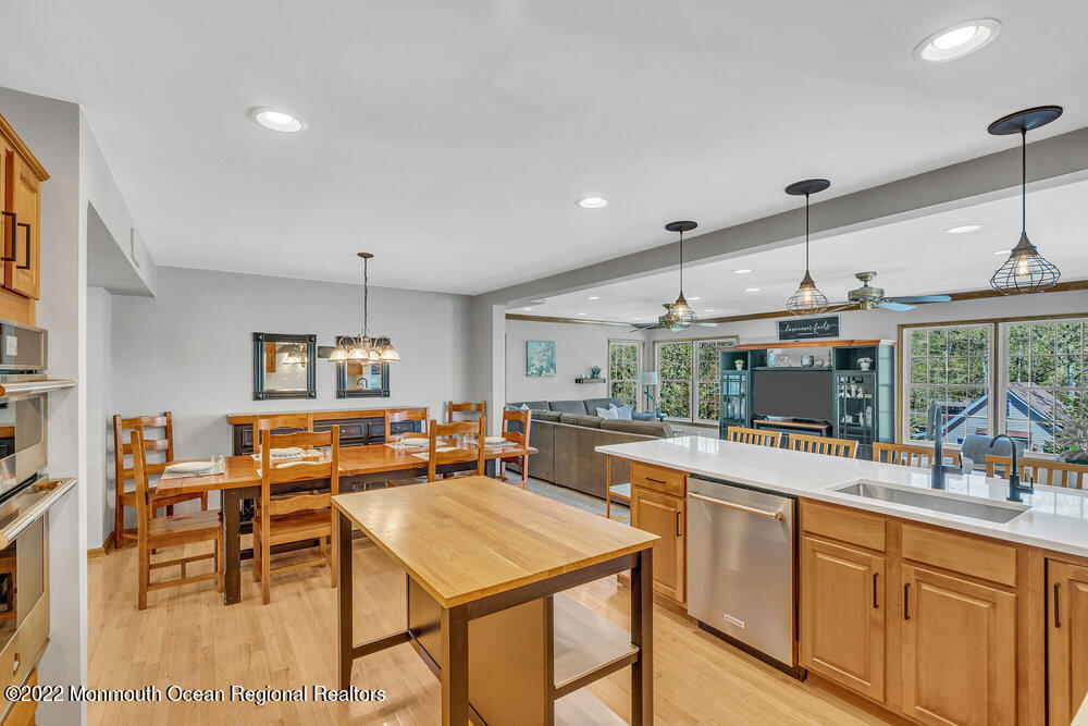614 Oakwood Avenue Jackson NJ 08527