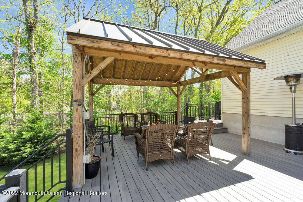 614 Oakwood Avenue Jackson NJ 08527