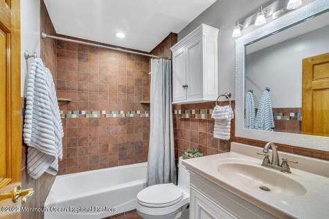 614 Oakwood Avenue Jackson NJ 08527