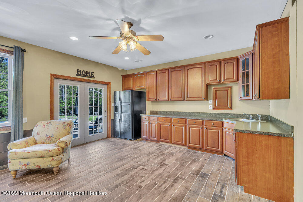 614 Oakwood Avenue Jackson NJ 08527