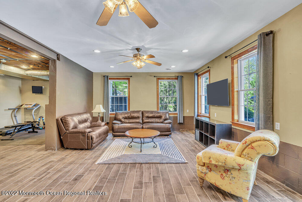 614 Oakwood Avenue Jackson NJ 08527