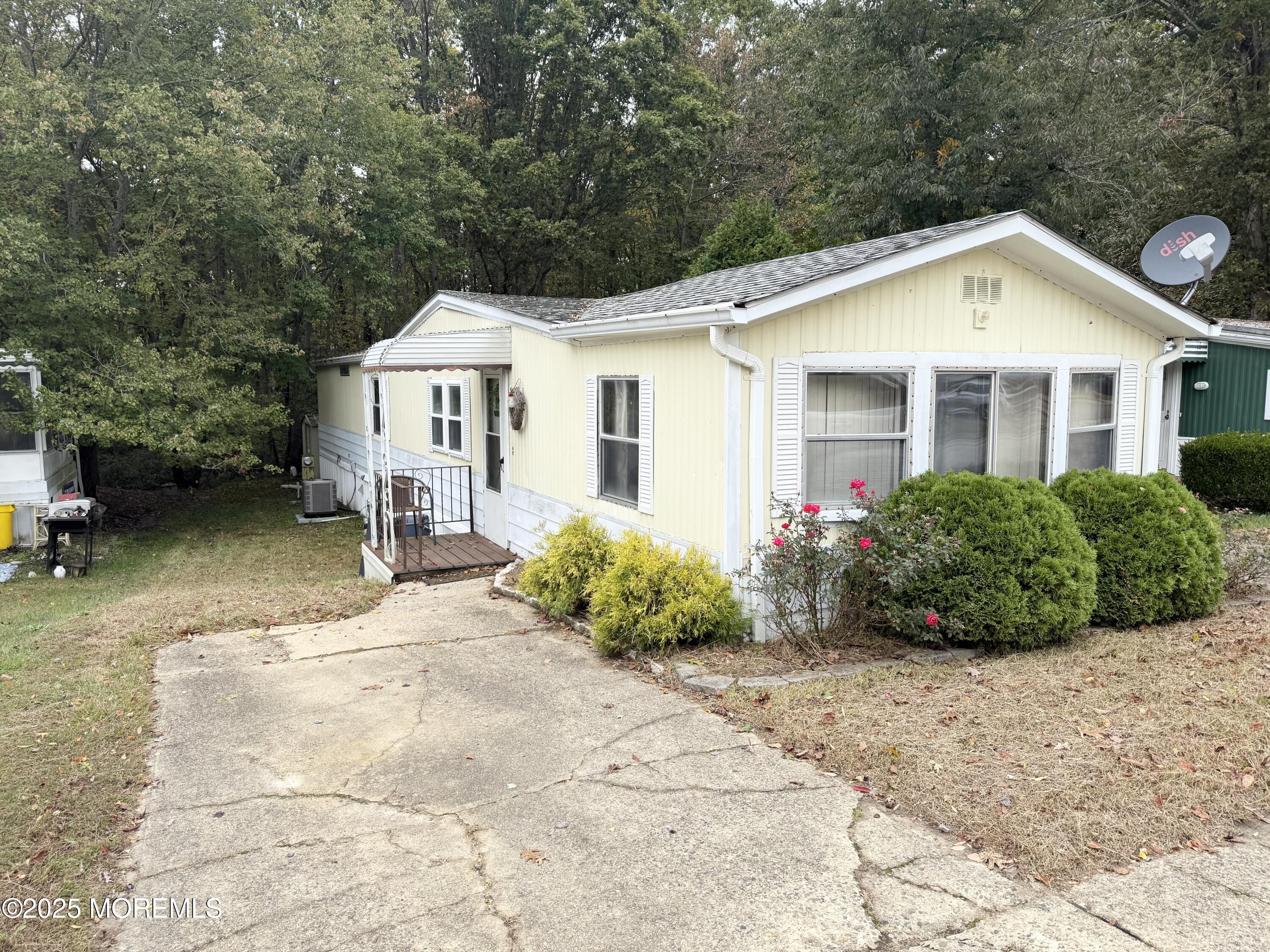 27 Rose Drive Jackson NJ 08527