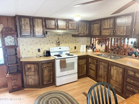 27 Rose Drive Jackson NJ 08527