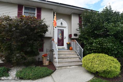 902 10th Street Union Beach NJ 07735