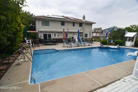902 10th Street Union Beach NJ 07735
