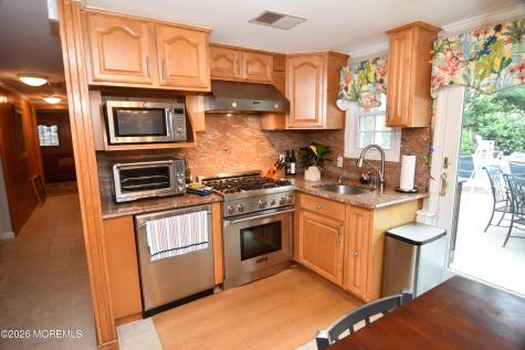 902 10th Street Union Beach NJ 07735