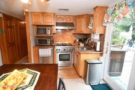 902 10th Street Union Beach NJ 07735