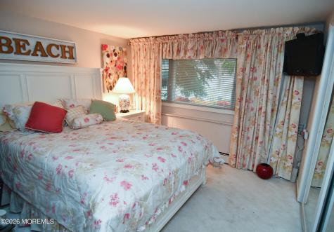 902 10th Street Union Beach NJ 07735