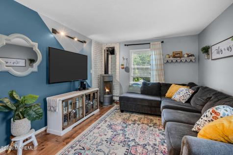 132 Topside Road Manahawkin NJ 08050