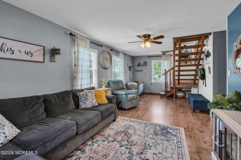 132 Topside Road Manahawkin NJ 08050